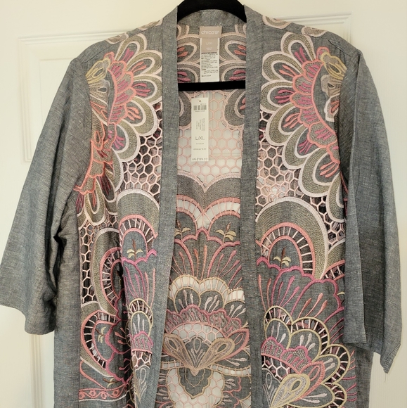 Chico's Embroidered Scalloped-Hem Kimono Jacket Size L/XL Pink/Grey/Silver NWT - Picture 6 of 6